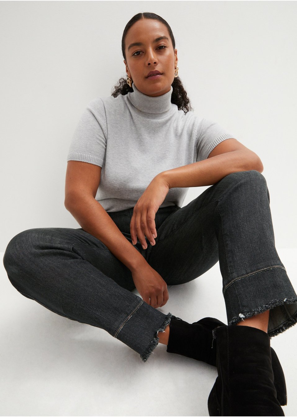 Jean 7/8 extensible avec détails brillants