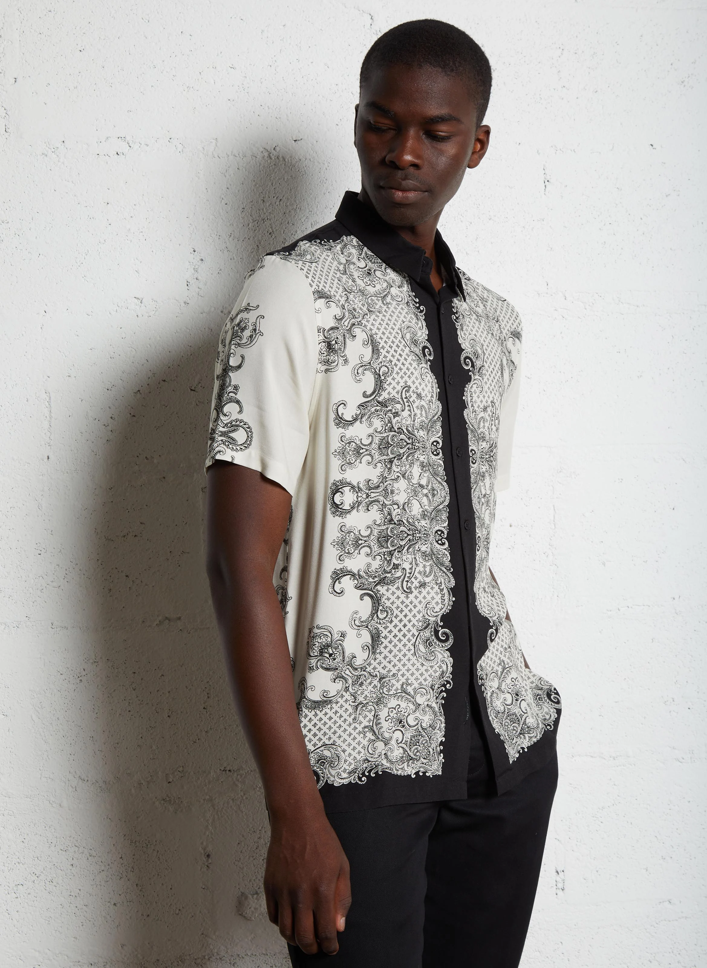 Chemise col classique imprimée| Noir