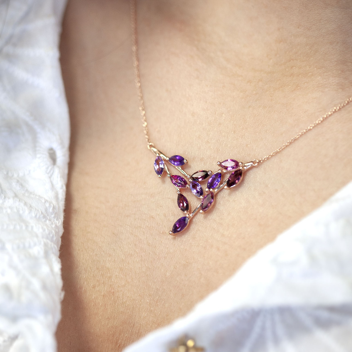 Collier or rose 375 améthystes grenats rhodolites topazes roses 45 cm