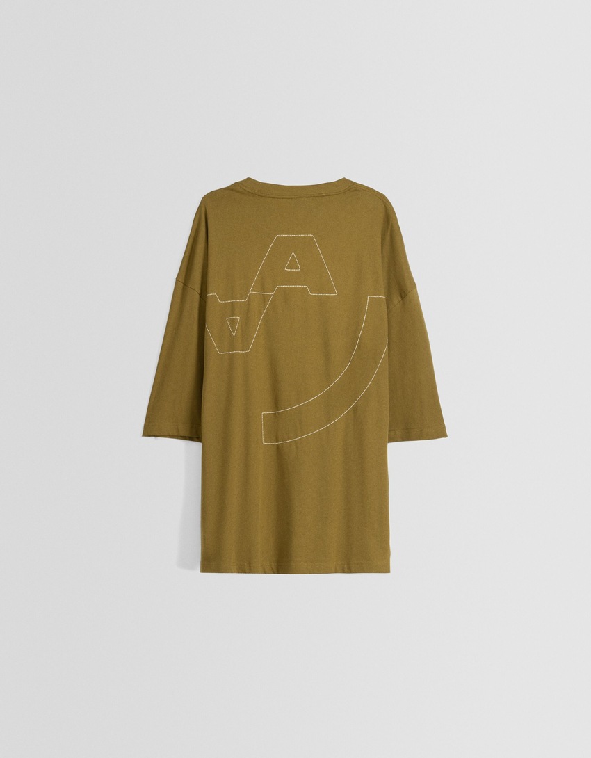 Camiseta bordada de manga curta oversized