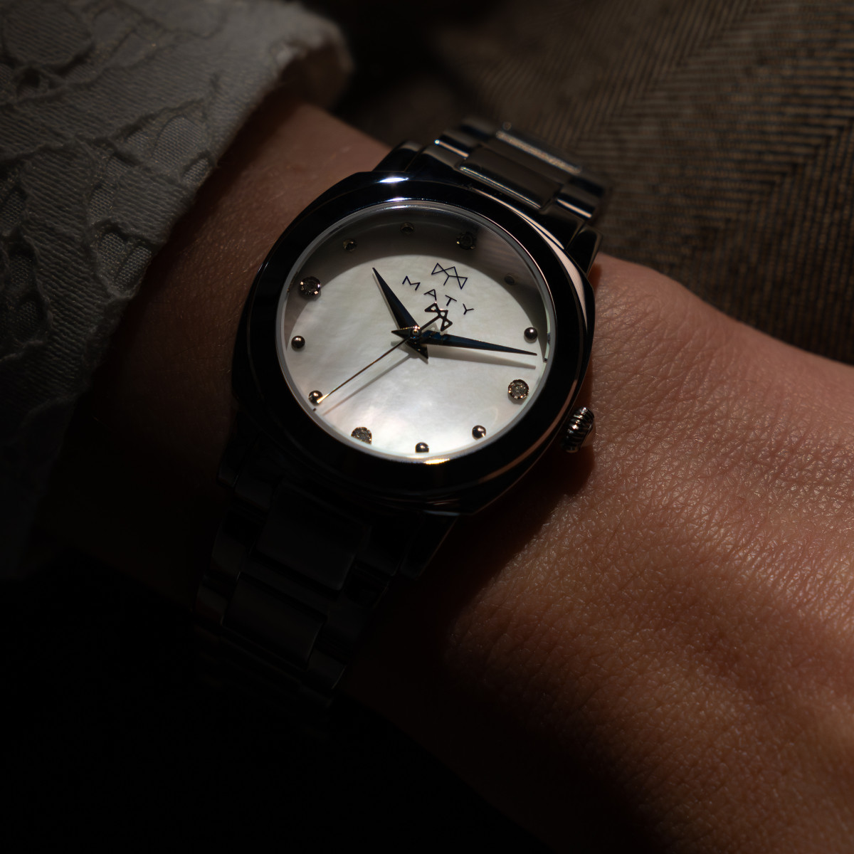 Montre MATY GM cadran nacre bracelet acier