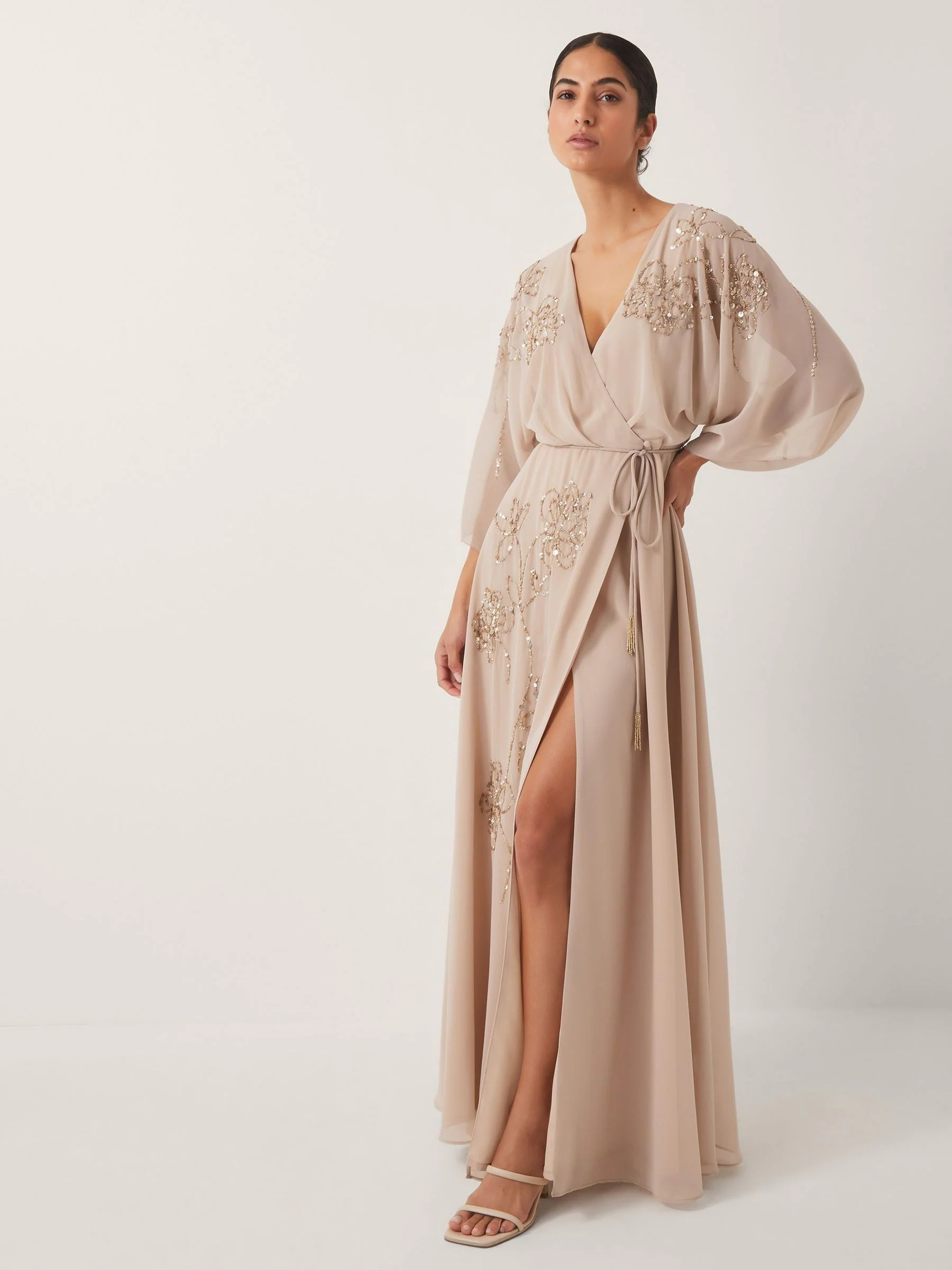 Licht beige - Monsoon Skyla Maxi wikkeljurk met bloemenprint en versieringen