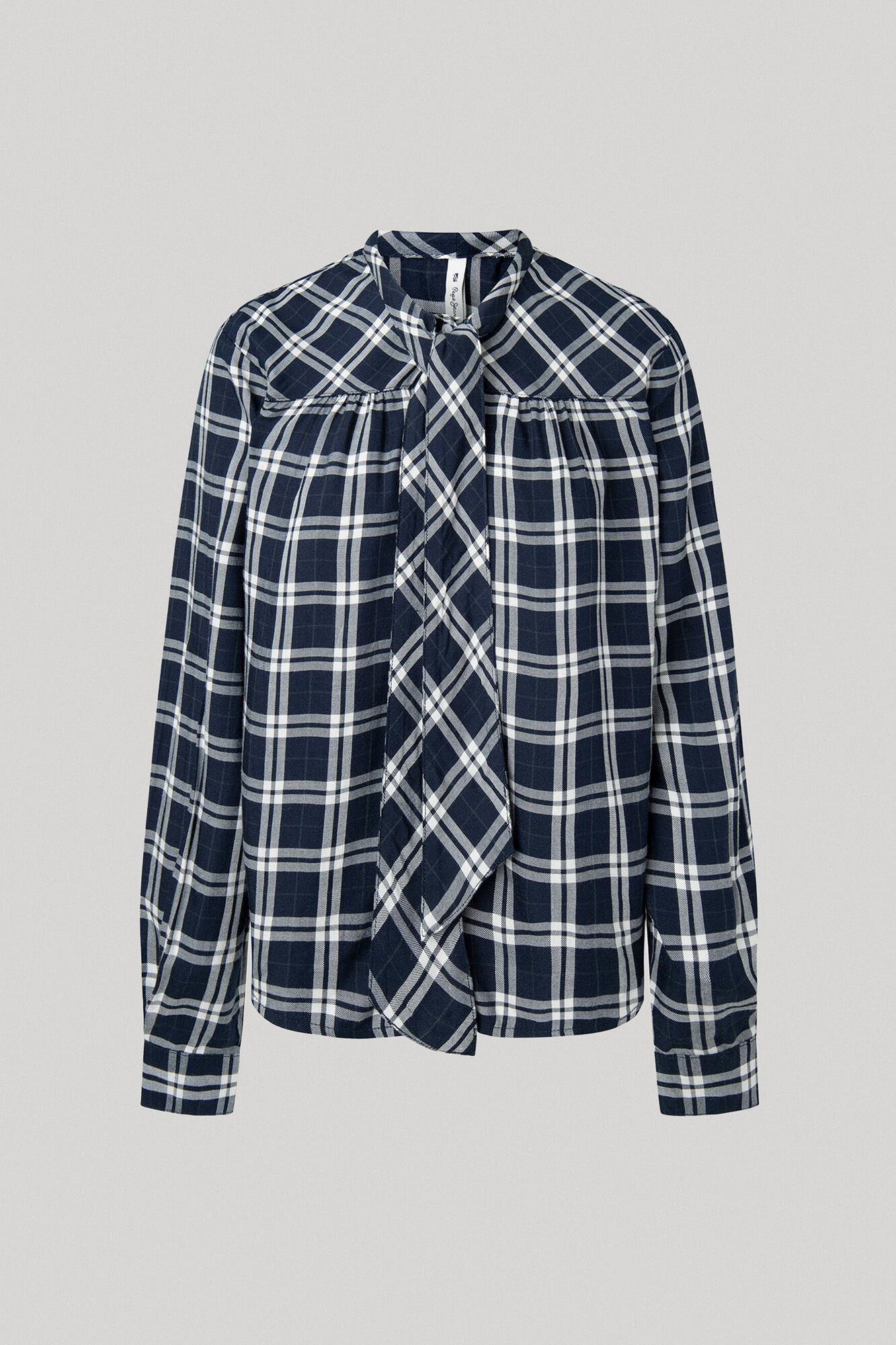 Blusa xadrez com laço no pescoço
