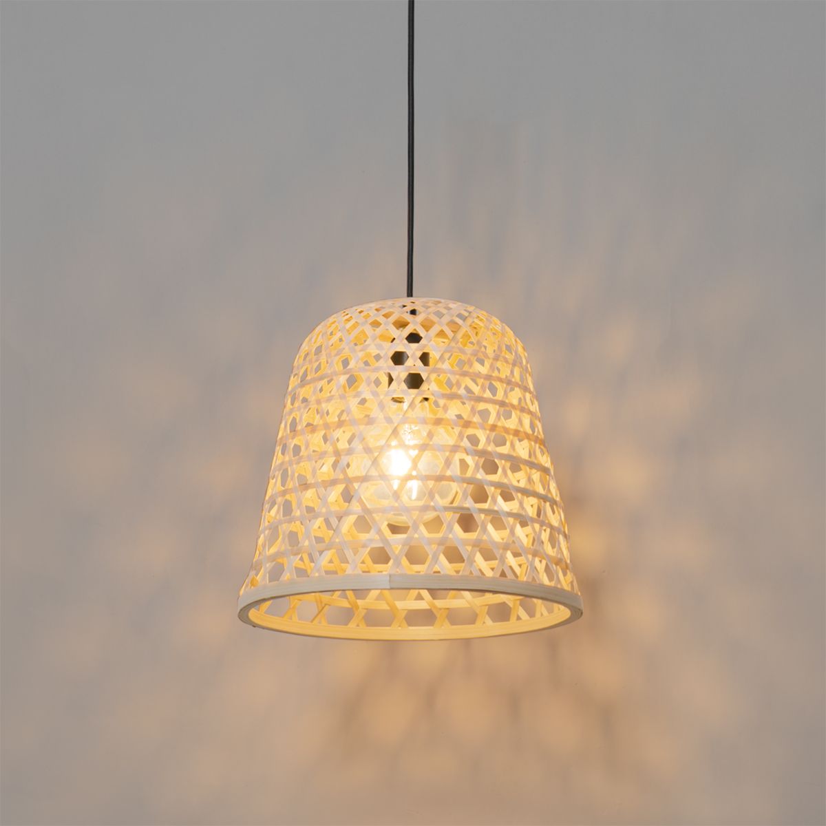 Oosterse hanglamp zwart met bamboe - Rayan