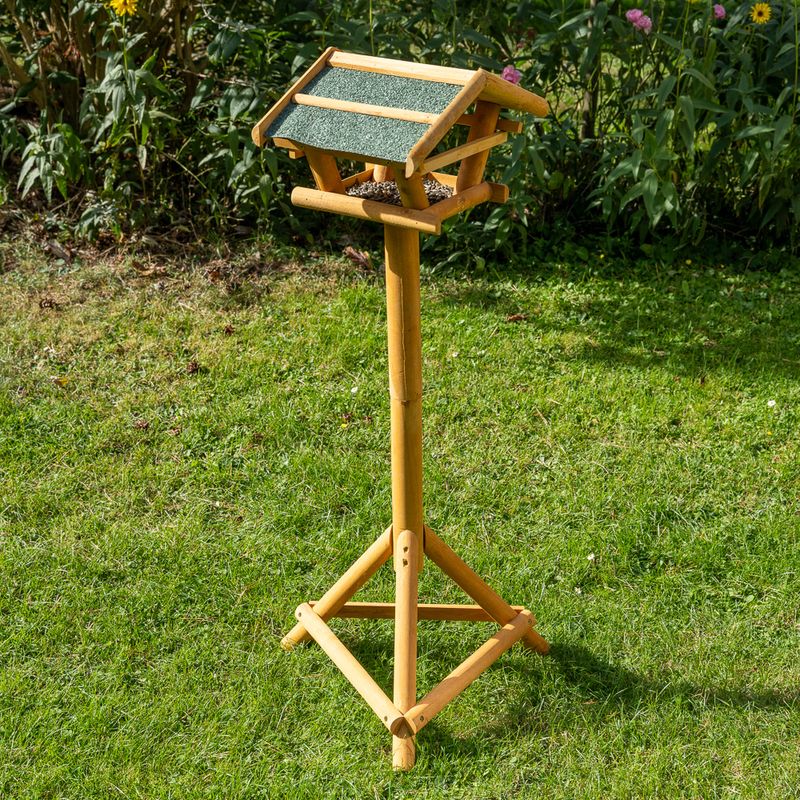 Cabane TIAKI avec support pour oiseaux sauvages