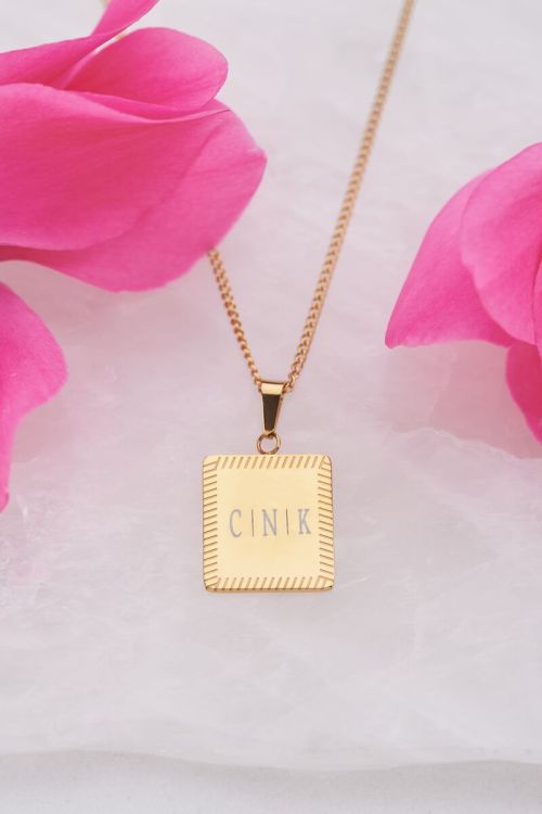 Atelier korte ketting met vierkante bedel