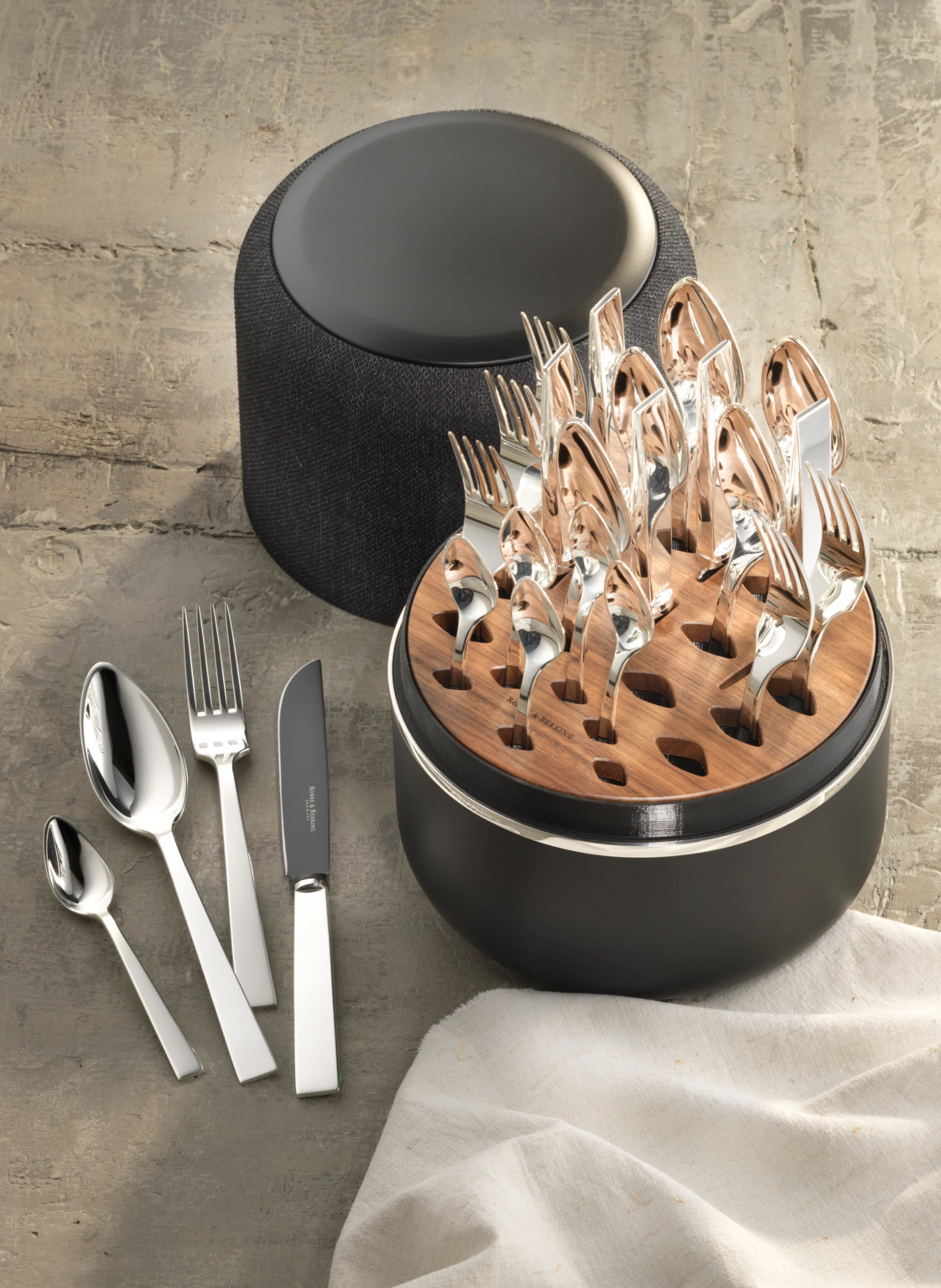 ROBBE & BERKING 24-tlg. Besteckset THE BOX RIVA - FROZEN BLACK EDITION (925 Sterlingsilber)