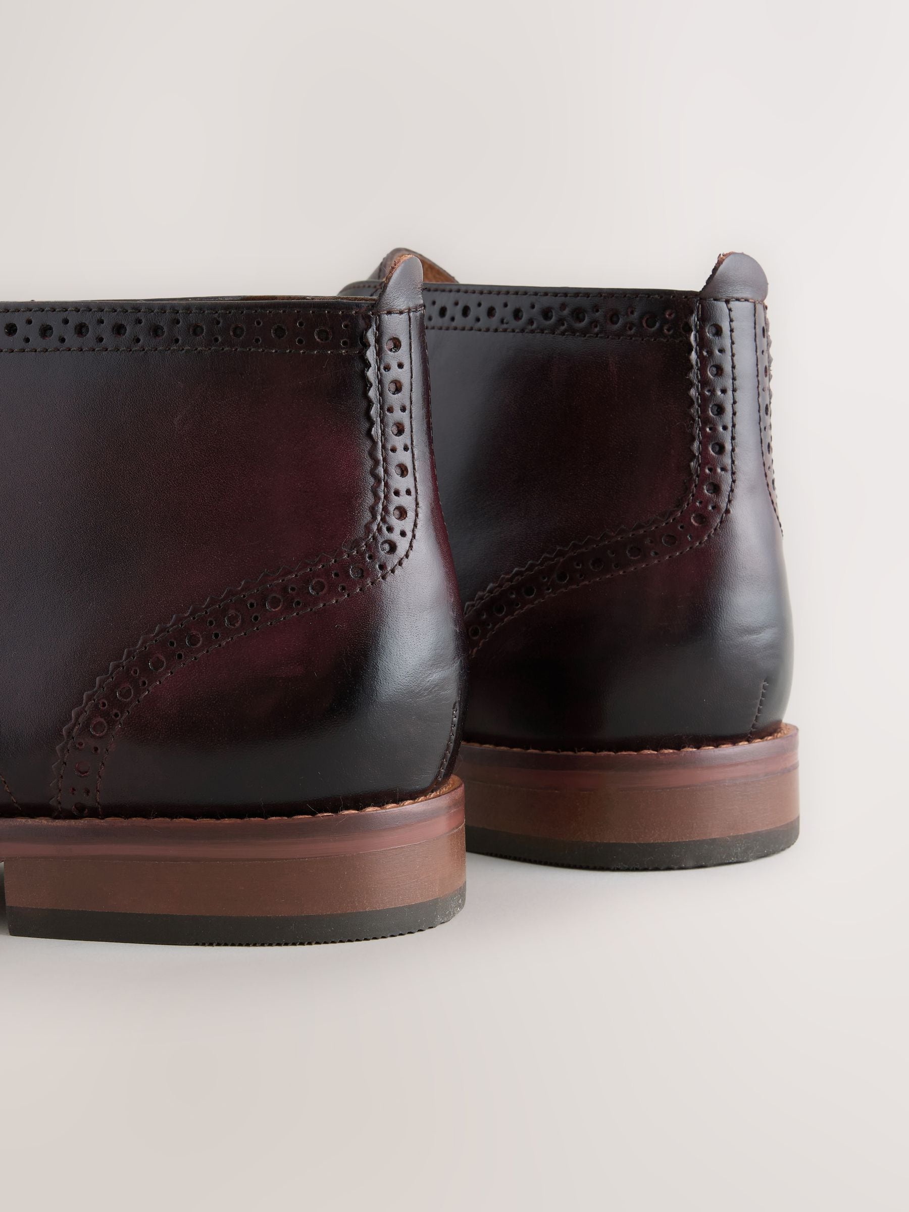 Bordeauxrood - Smart Brogue Leather Boots