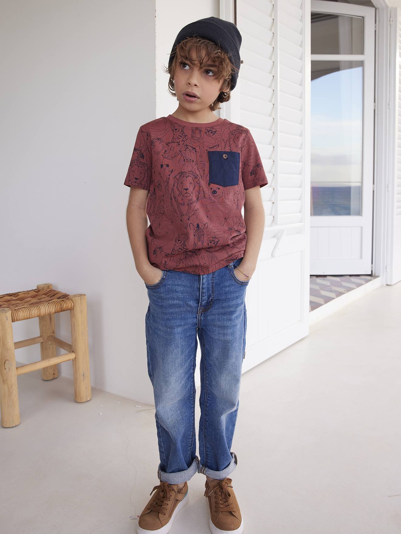 Calça jeans folgada e de cintura baixa para meninos, em denim cinza.