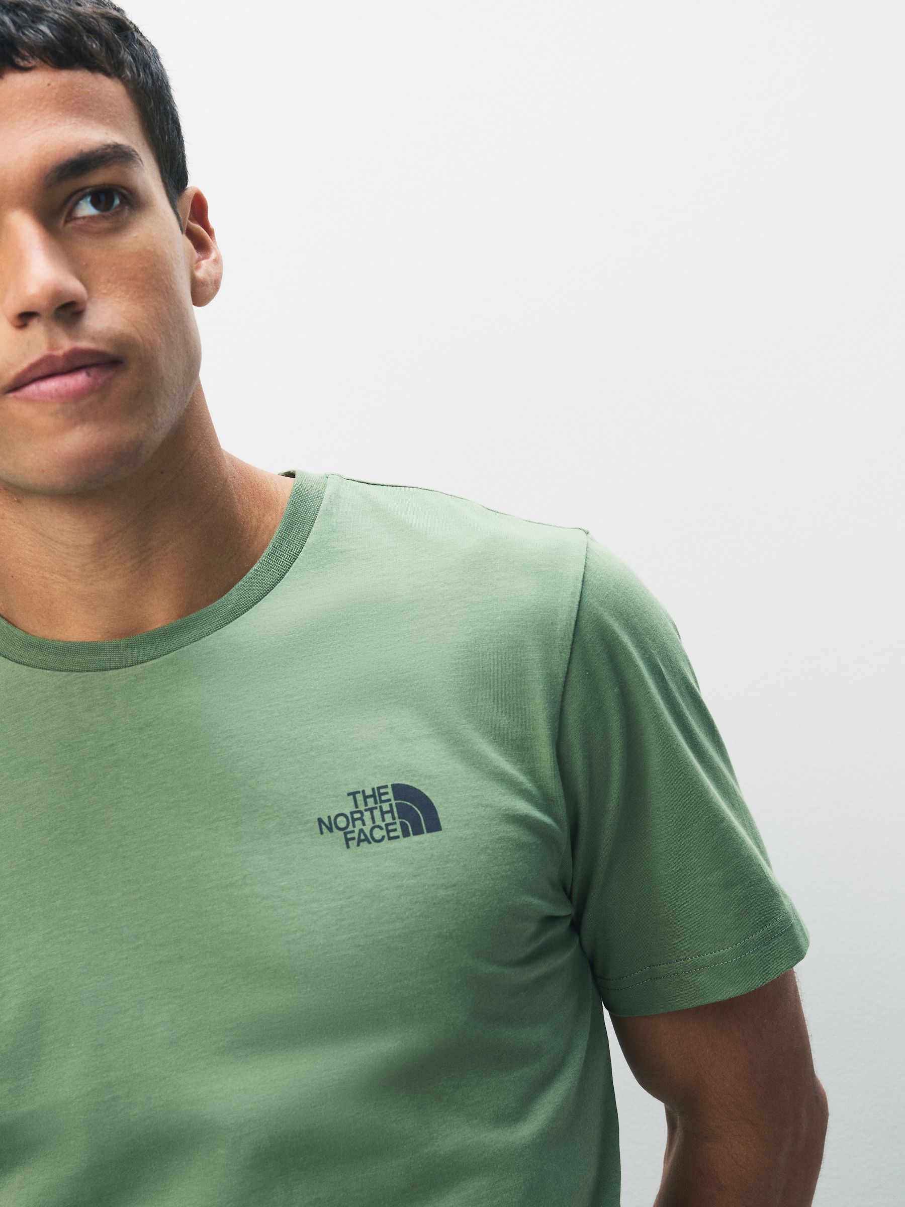 Groen - The North Face T-shirt met bergprint op de achterkant