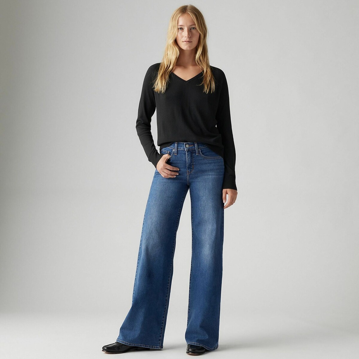 Calça Jeans Levi's 318 Modeladora de Pernas Largas