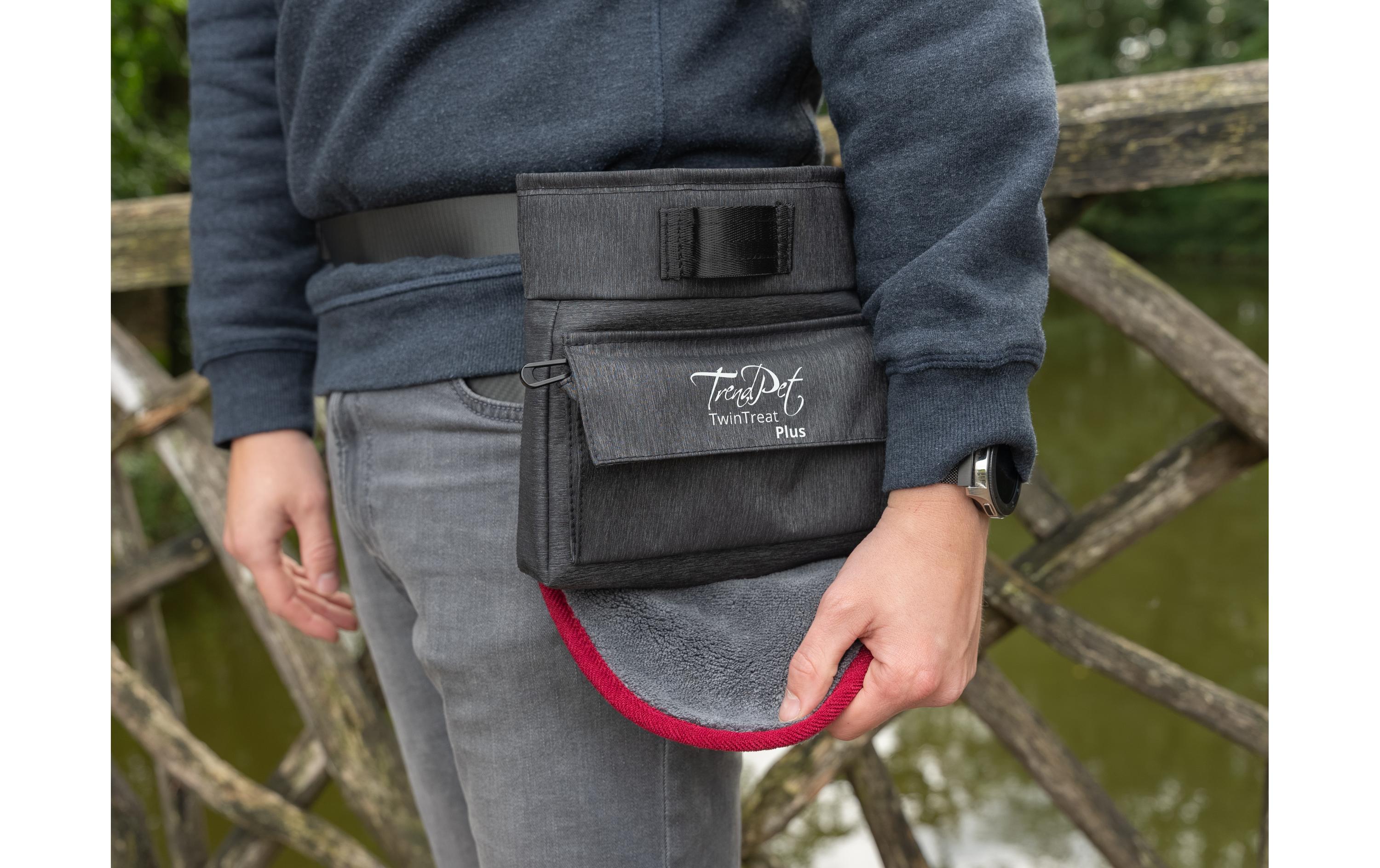 Snack-Tasche TwinTreat Plus, GrauLeckerlitasche mit zwei unterschiedlich grossen Innenfächern und einem Fingerhandtuch
