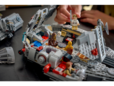 LEGO SMART Play™: Millennium Falcon™ (75426)