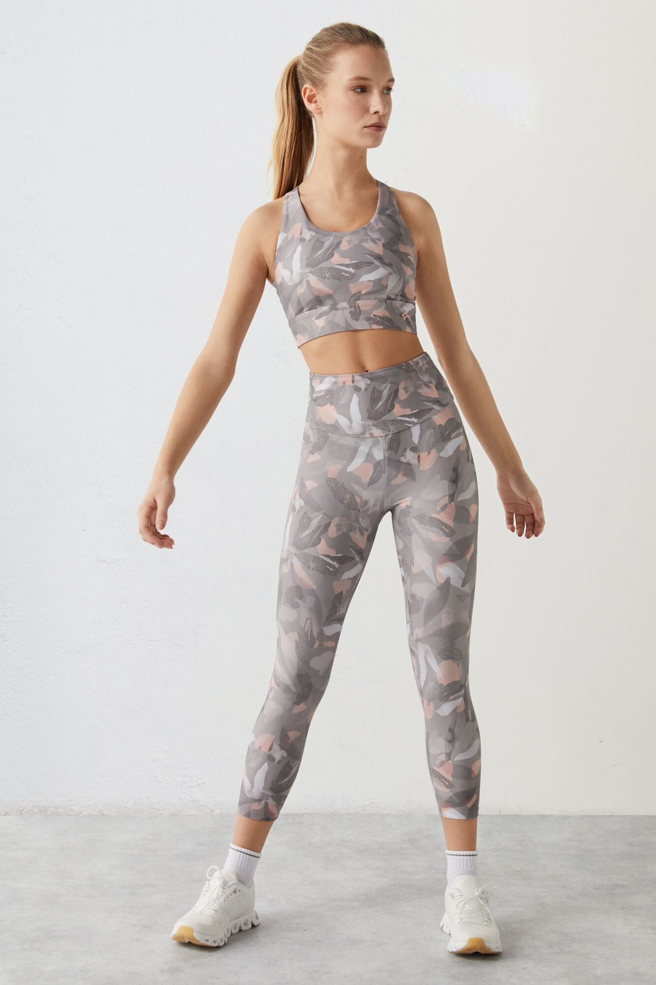 Leggings cropped flores 4D Stretch - cinza
