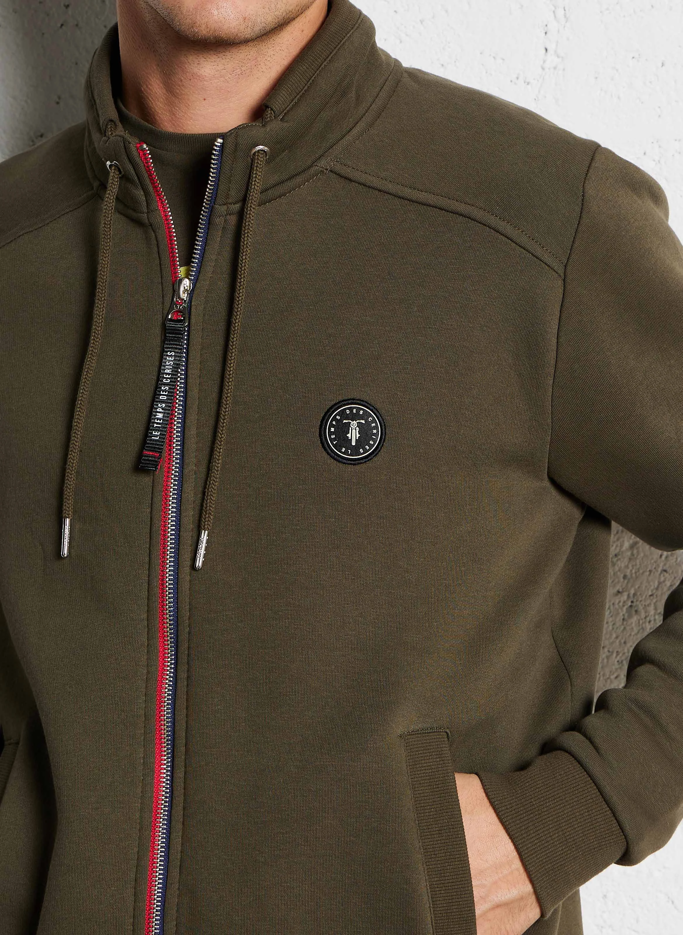 Gilet col montant zippé en molleton | Kaki