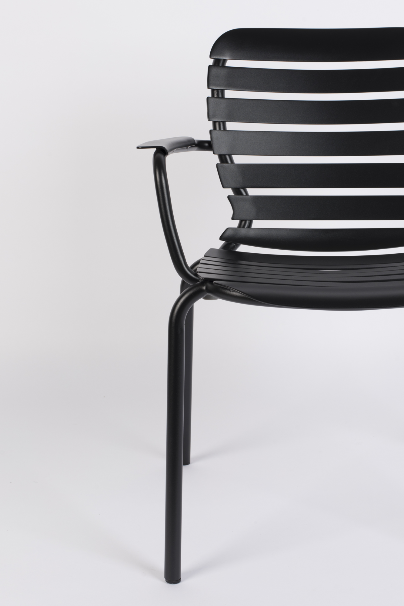 Zuiver Vondel Tuinstoel Met Armleuning Zwart