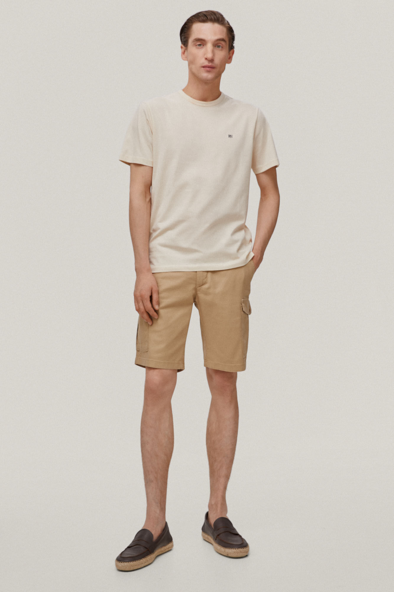 Camiseta básica - Marrom