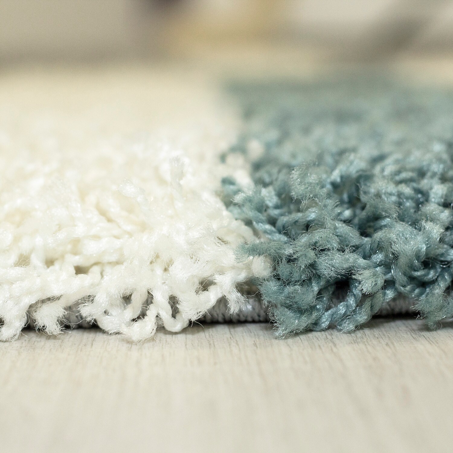 Designer Hochflor Teppich mit Karo- und Linienmuster, Flauschiger Langflor