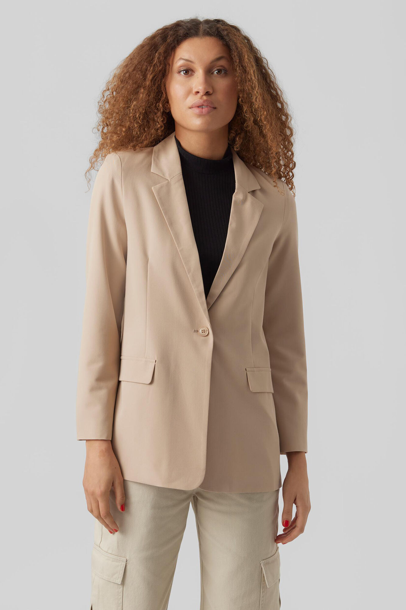 Blazer feminino clássico de corte reto - Bege