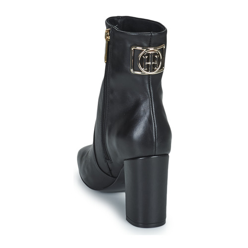 Tommy Hilfiger - TH HARDWARE HIGH HEEL BOOTIE - Noir