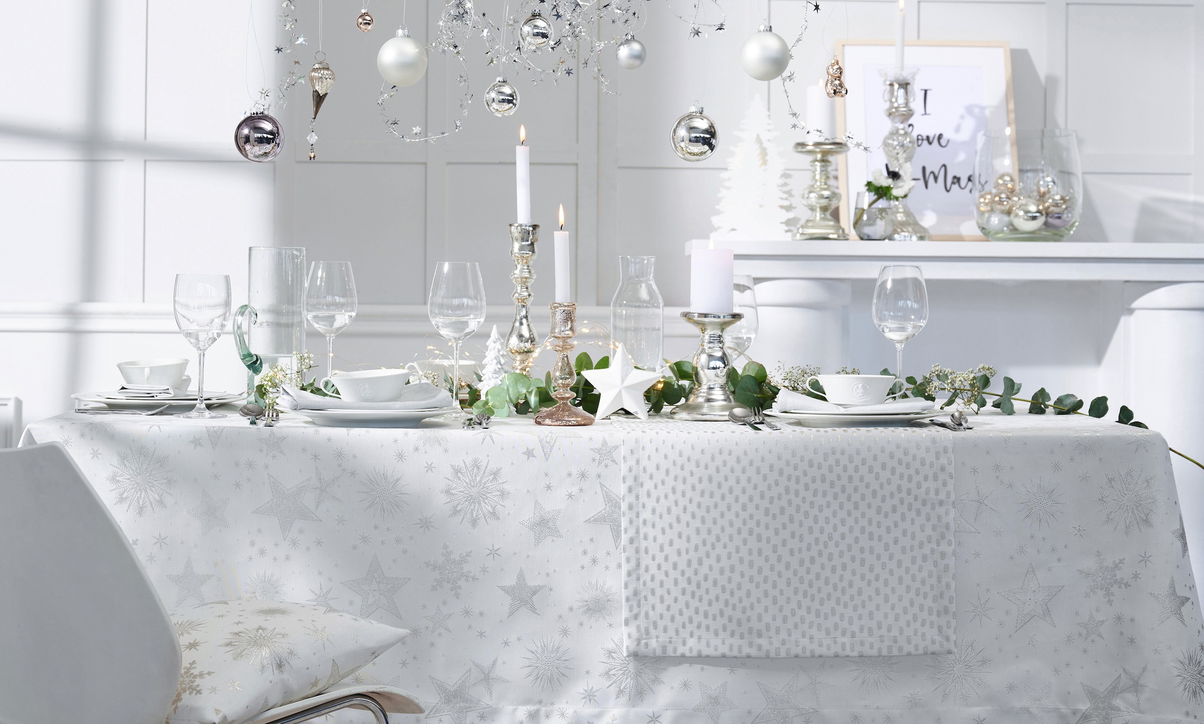 APELT Tischläufer »9601 CHRISTMAS ELEGANCE, Weihnachtsdeko, Weihnachten« Lurex-Jacquardgewebe