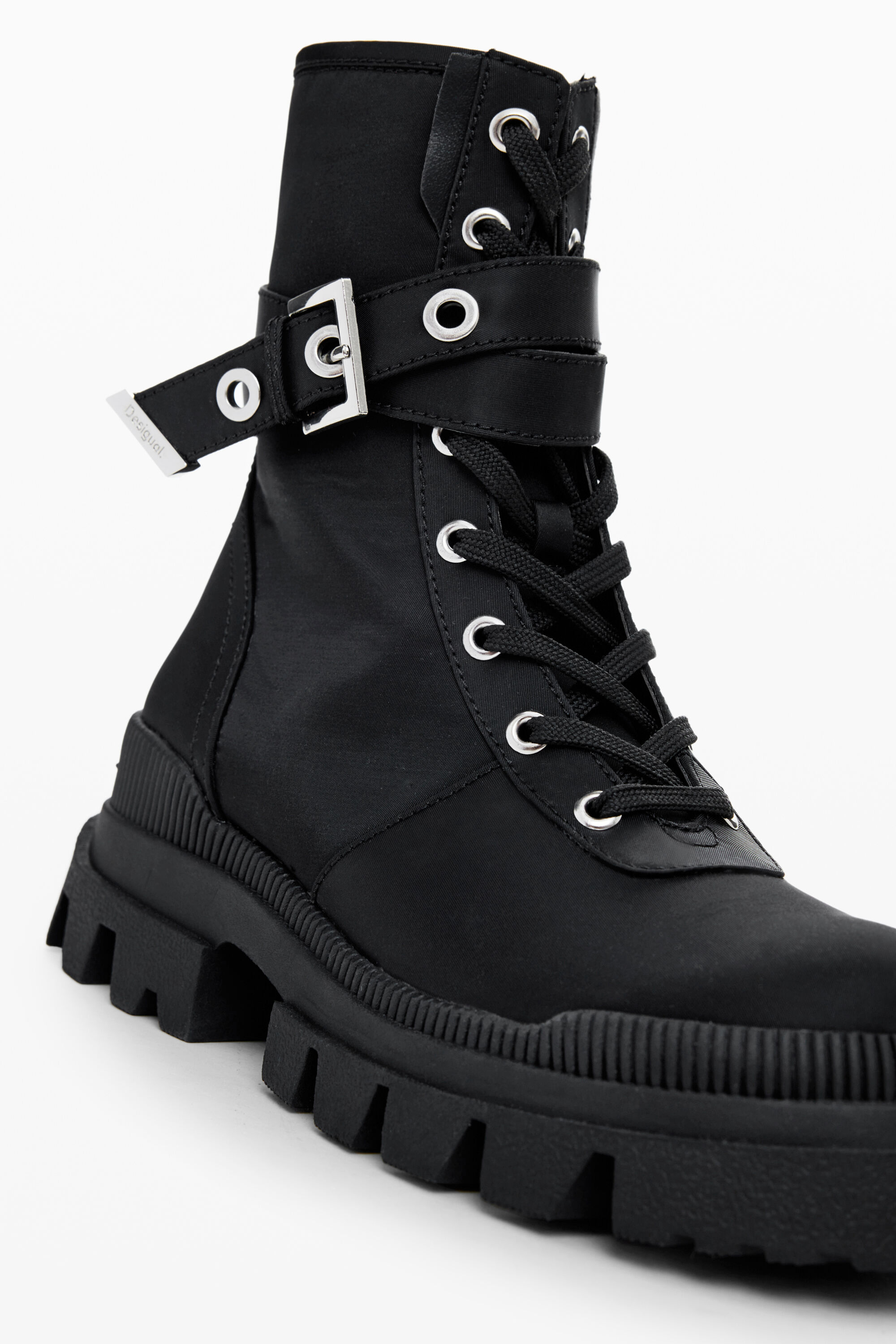 Bota militar