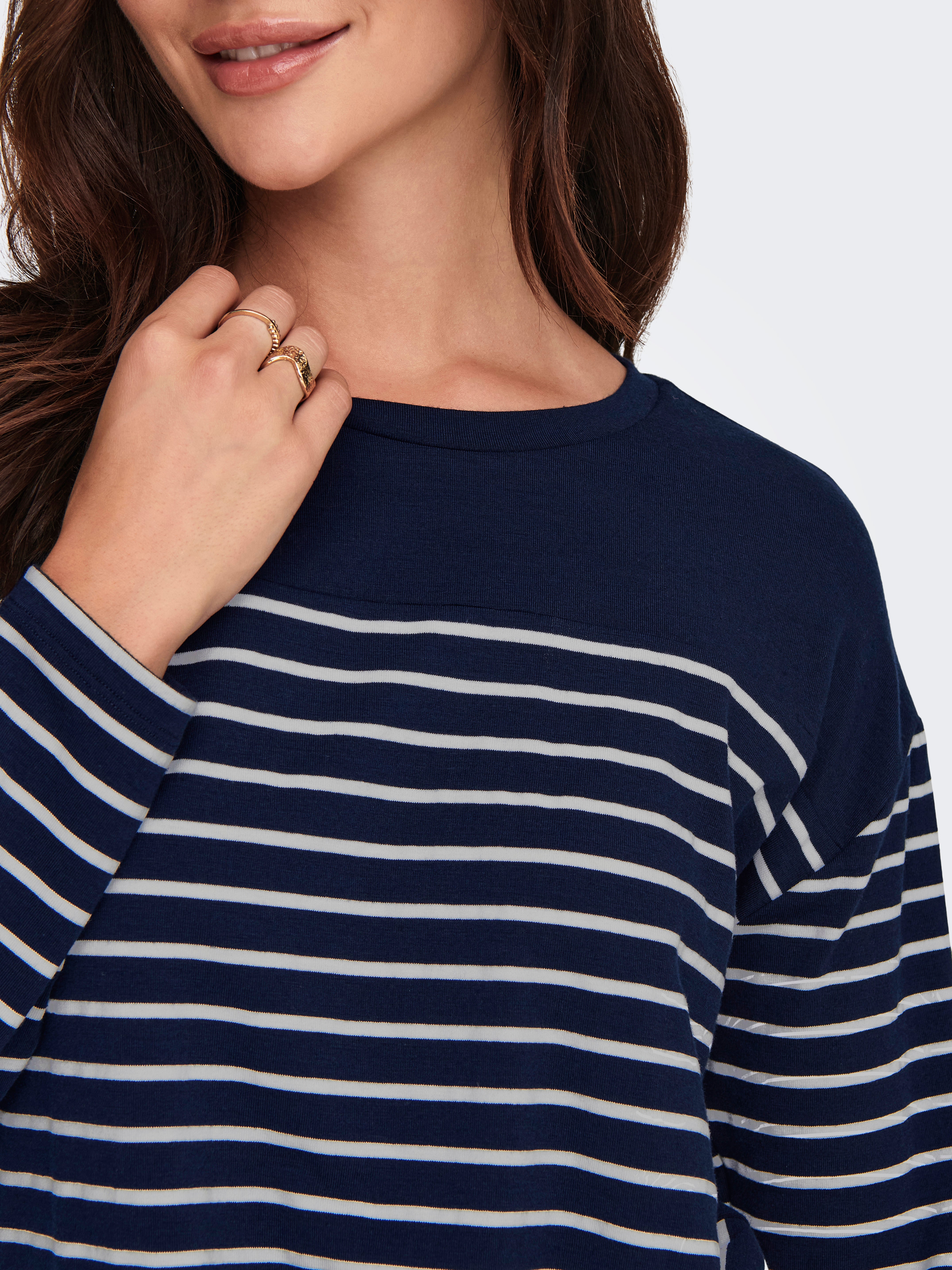 JDYBOLD Top Black Iris