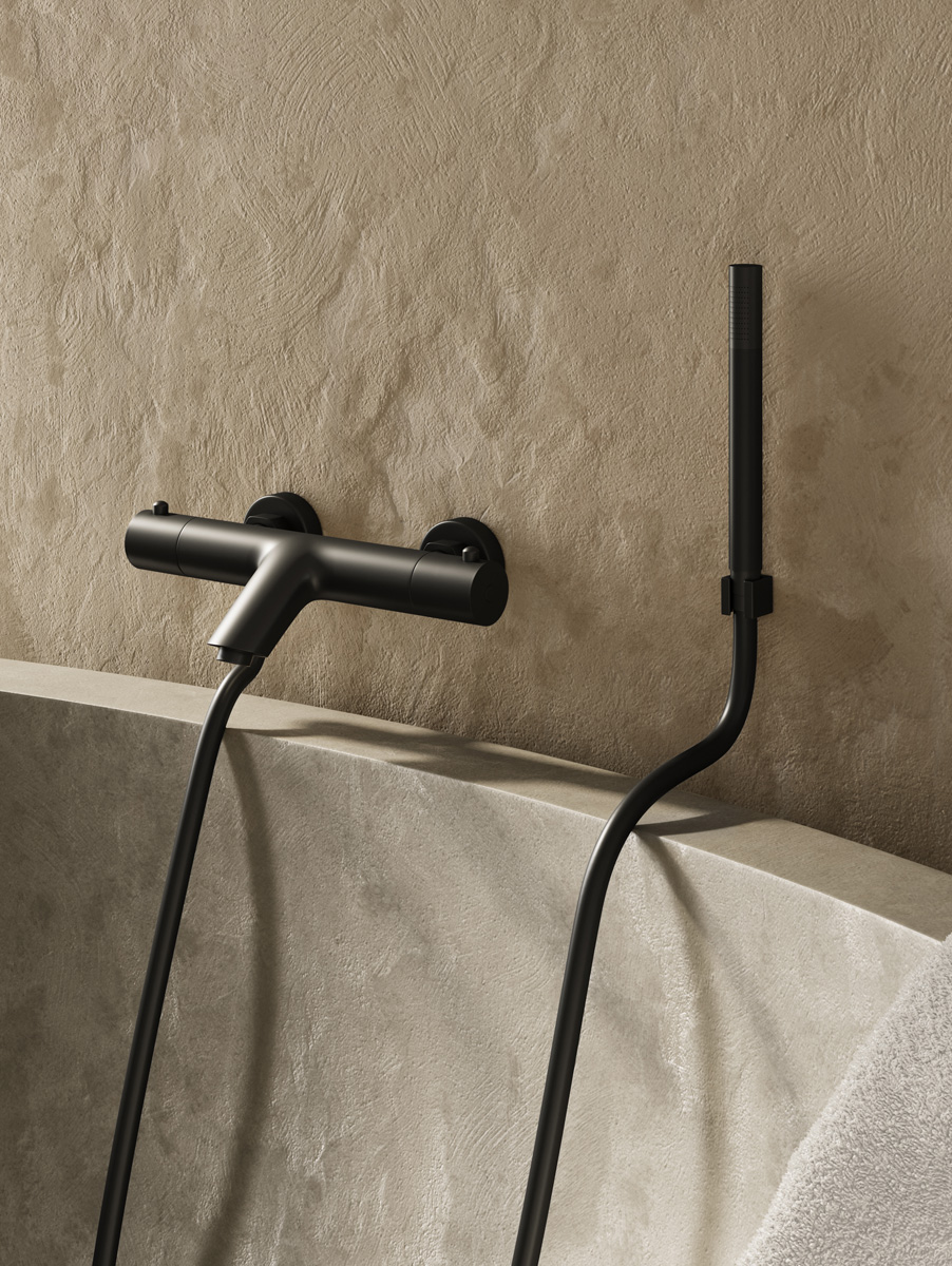 Saniclear Nero mat zwarte badkraan thermostatisch met handdouche set