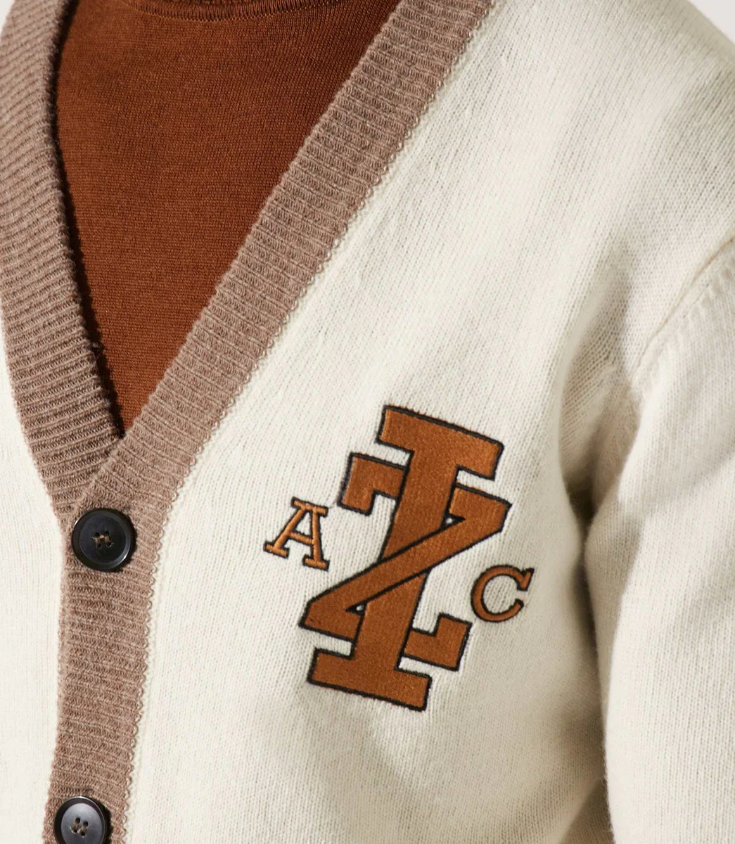 Gilet boutonné brodé écru