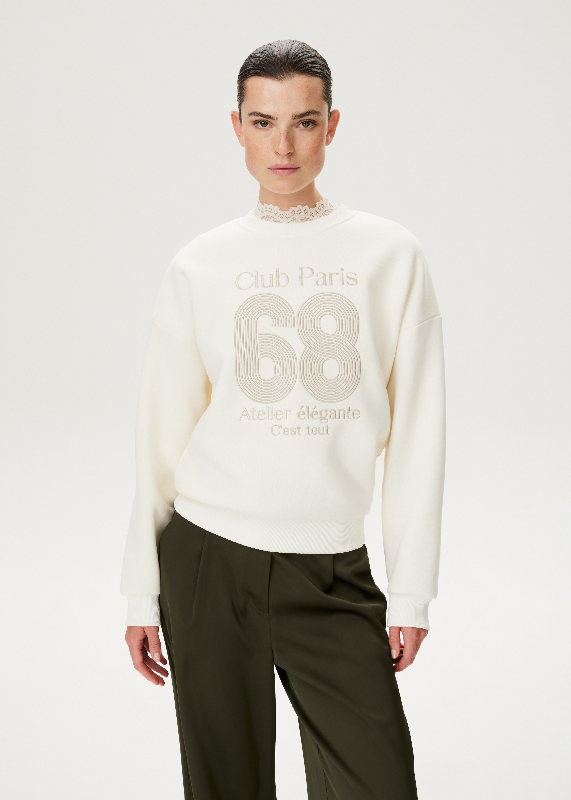 Sweater met borduurwerk