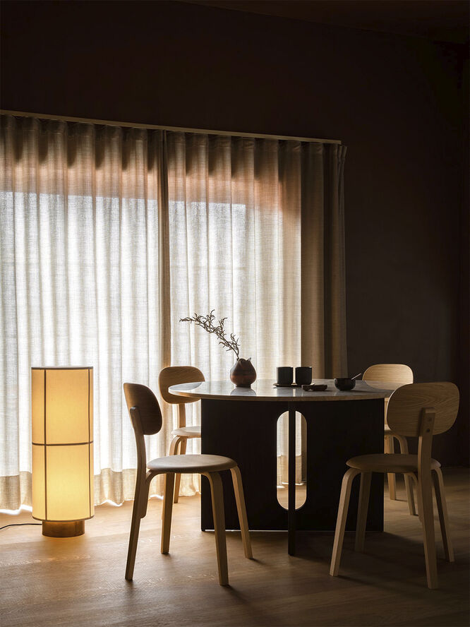 Audo Copenhagen Hashira Floor Lamp, Ø30, Raw Beige