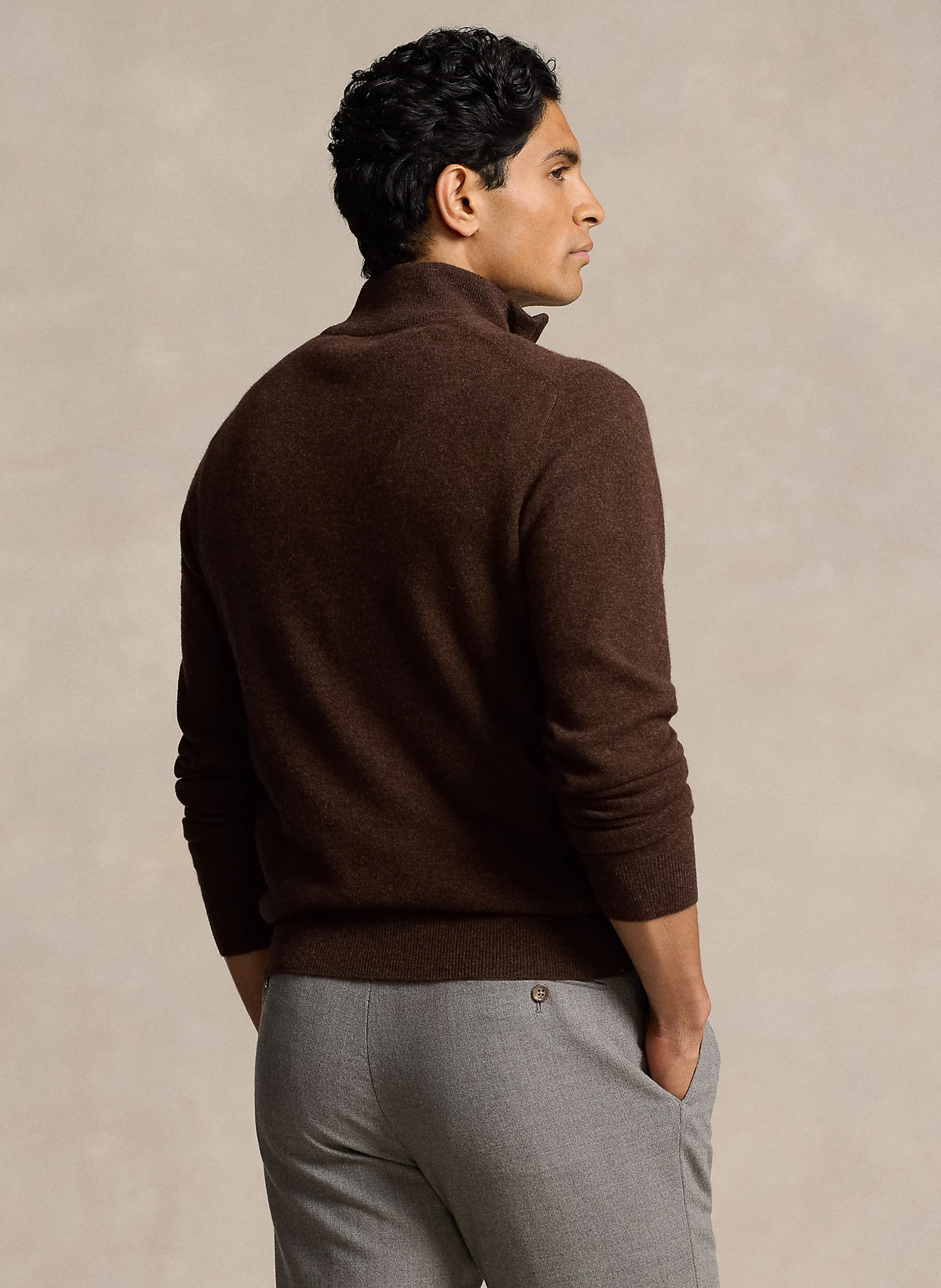 Pull col montant regular-fit brodé en laine mérinos | Marron