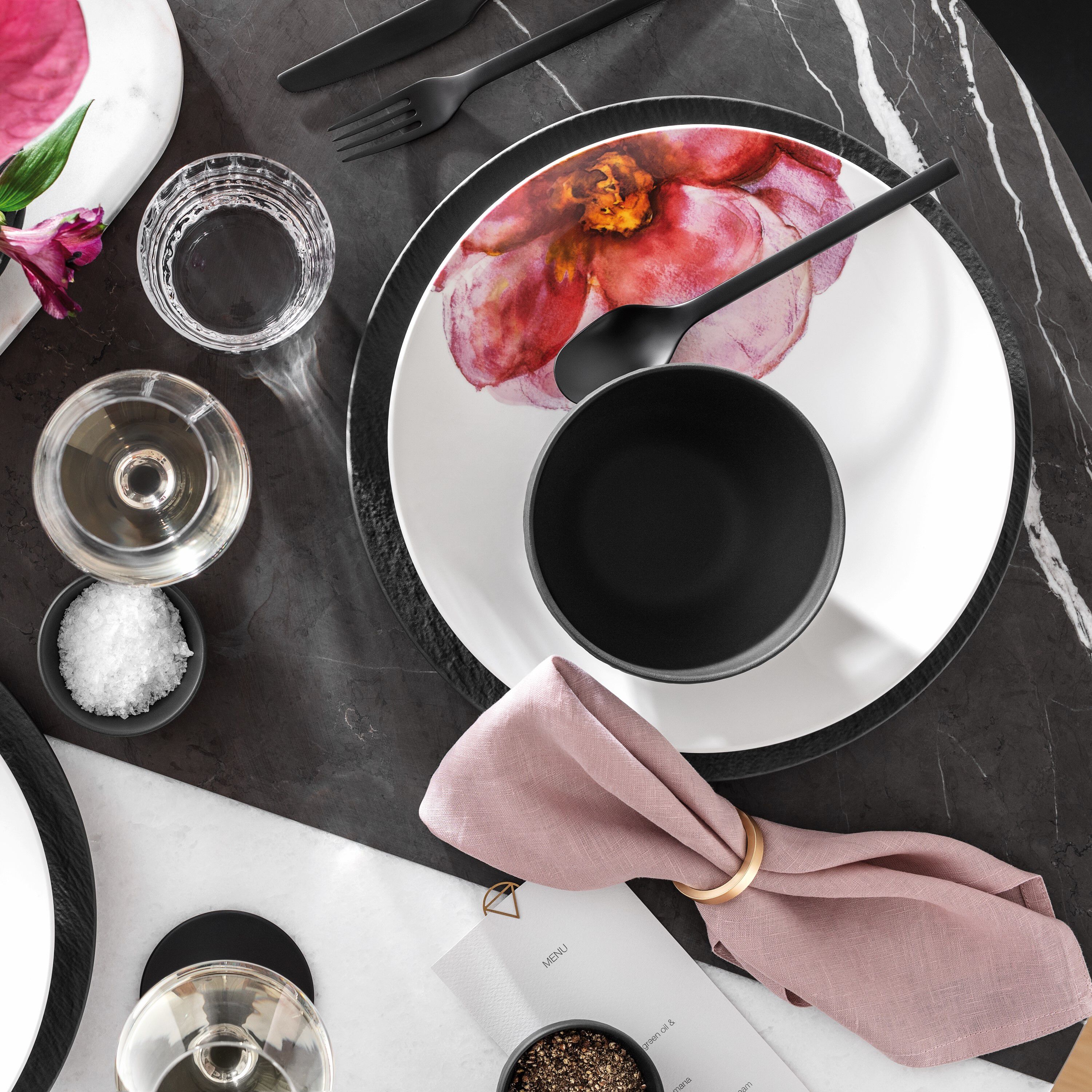 Rose Garden Dinnerware set Multi-colored