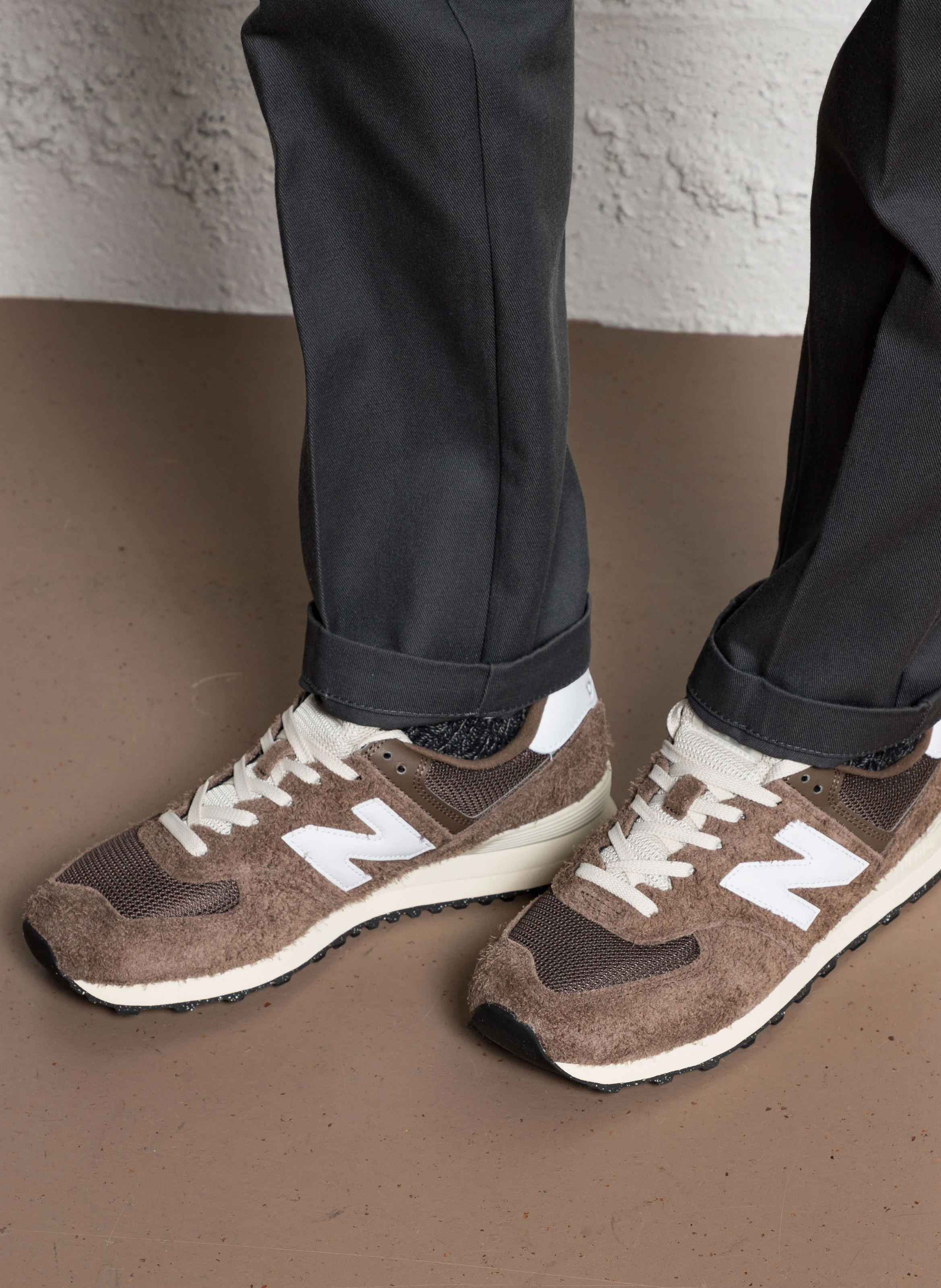 574 - Baskets basses en cuir velours | Beige