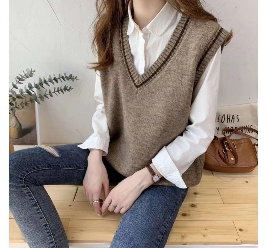 Beaustreet - V-hals vest met contrasterende rand