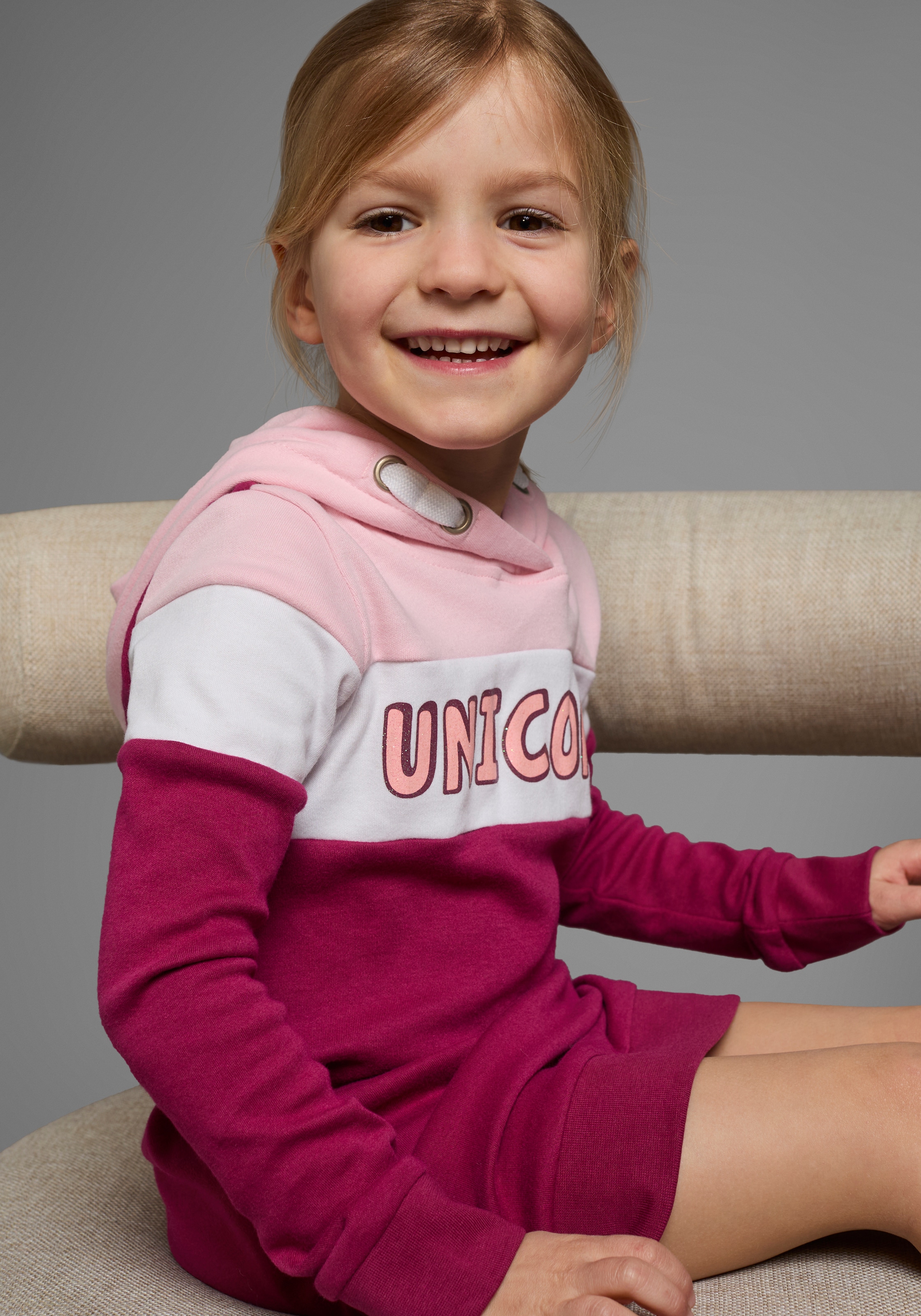 KIDSWORLD Sweatkleid »UNICORN« lang,  modisch,  aus Baumwollmischung,  Langarm