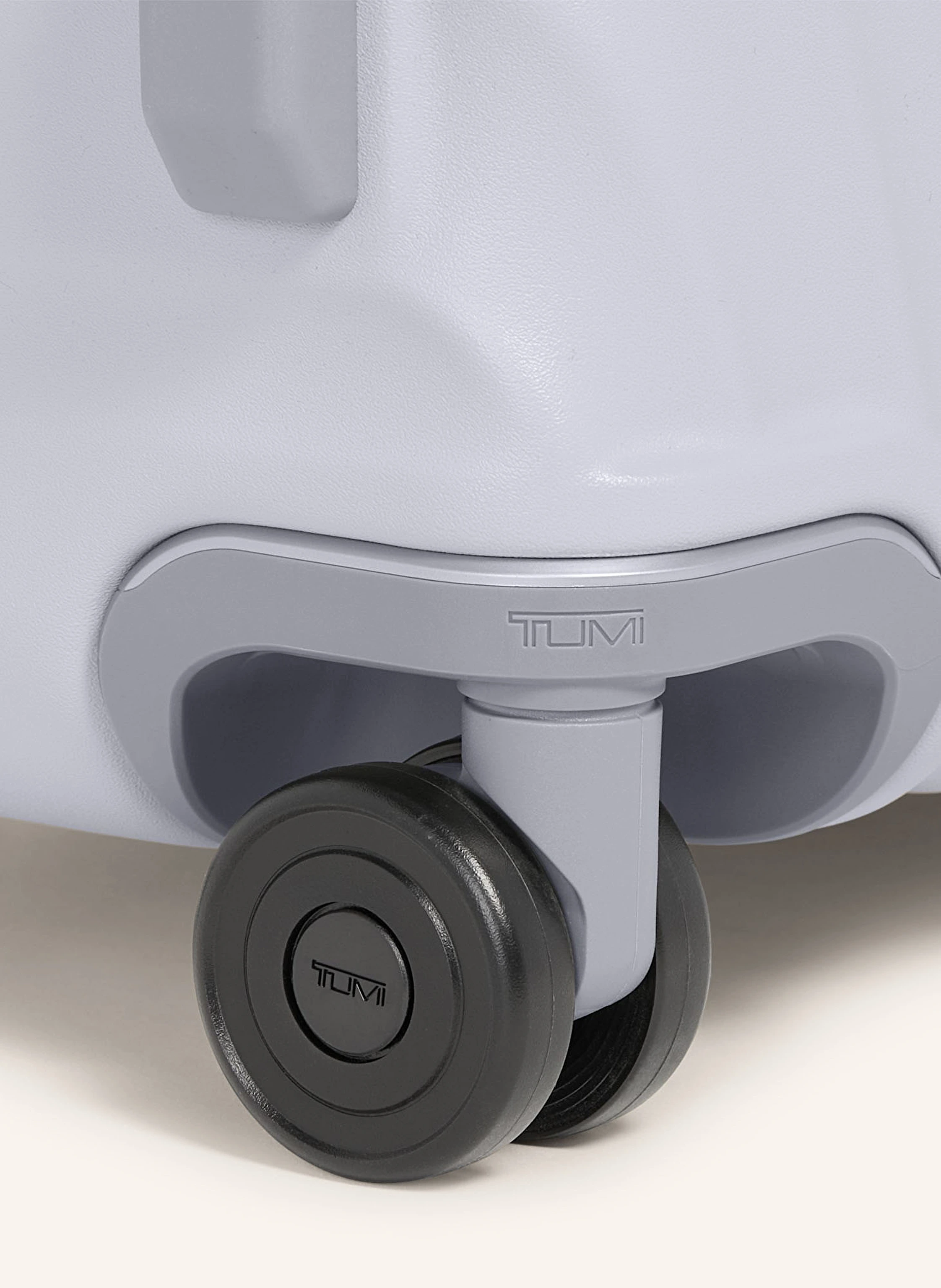 TUMI 19 DEGREE FRAME Trolley EXTENDED TRIP