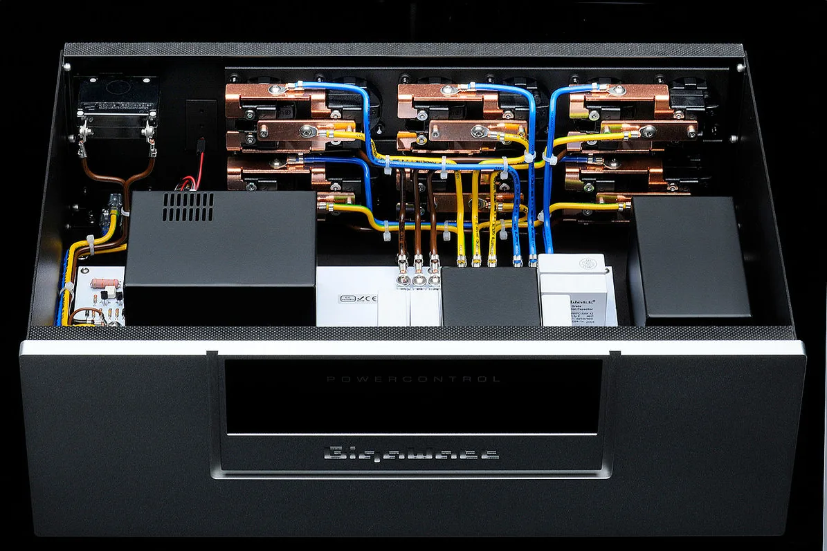 GigaWatt PowerControl avec câble PowerSync Ultra (1,5 m) Conditionneurs secteur