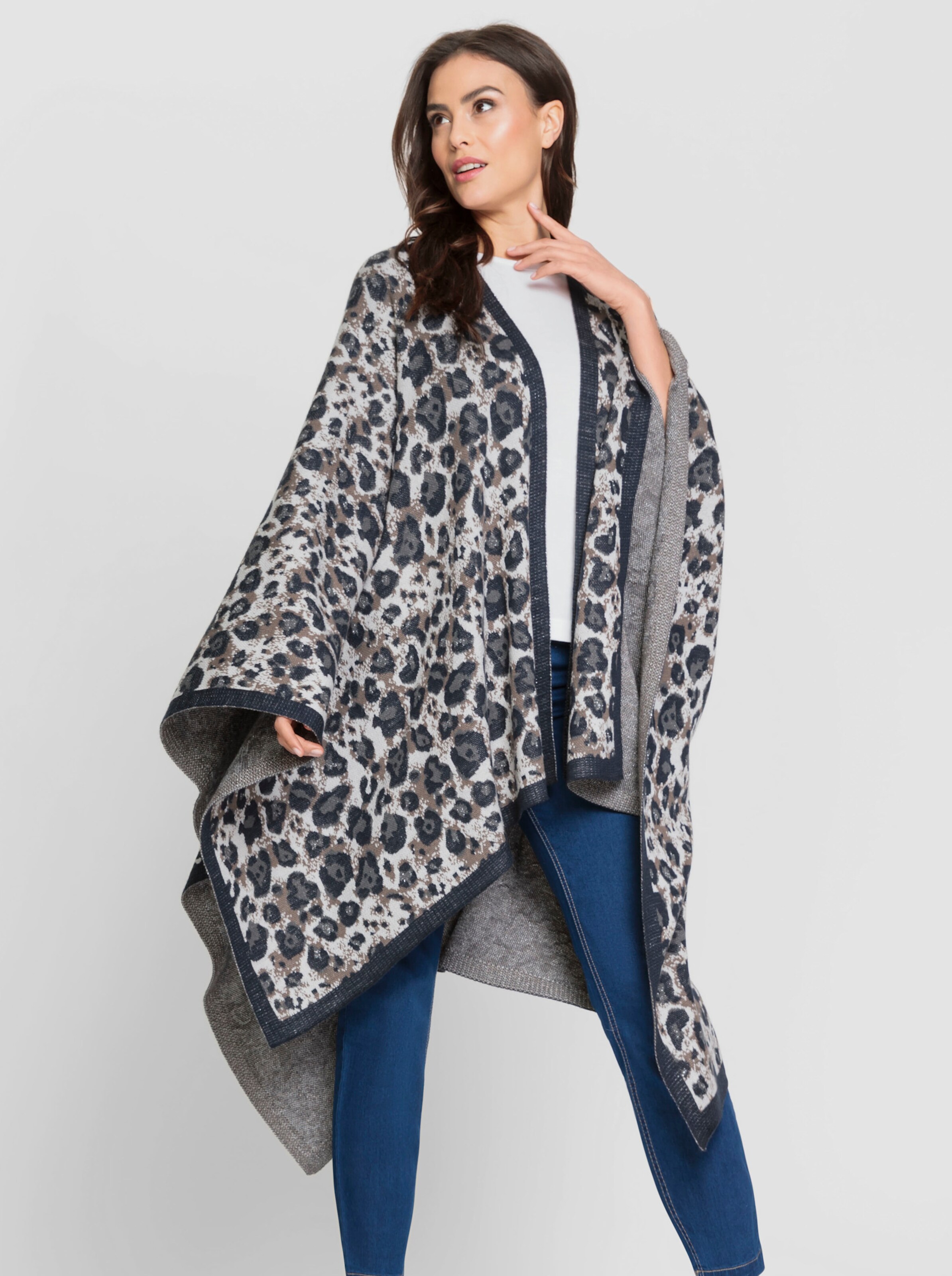 Strick-Cape