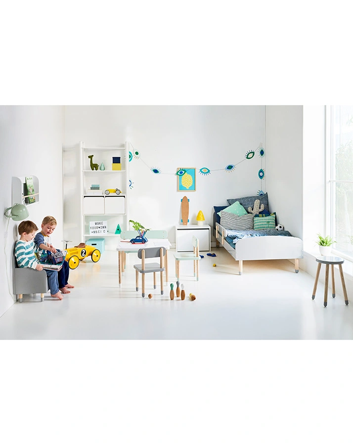 Kinderstuhl PLAY in weiß/natur