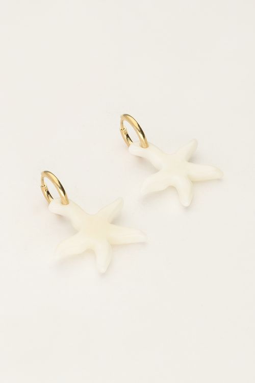 Ocean oorringen met kleine zeester beige