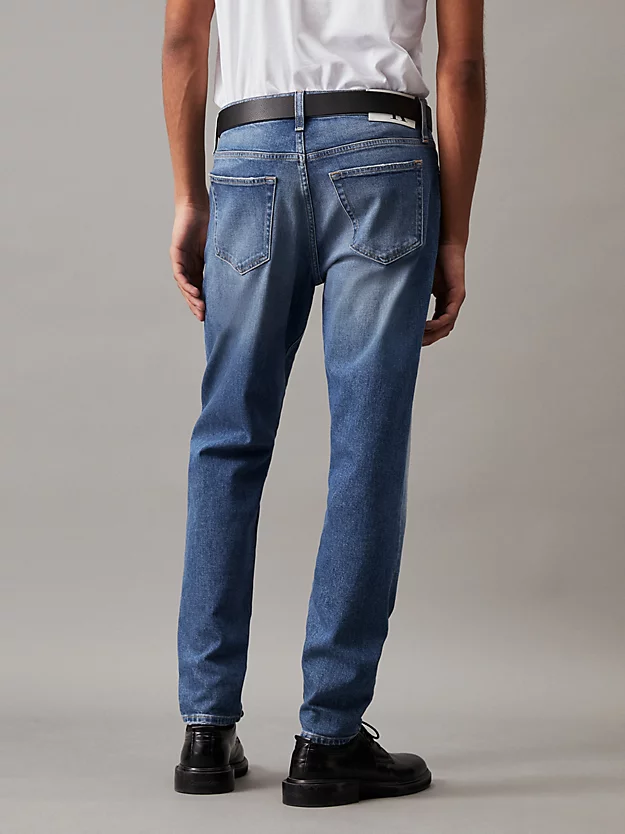 Calça jeans afunilada