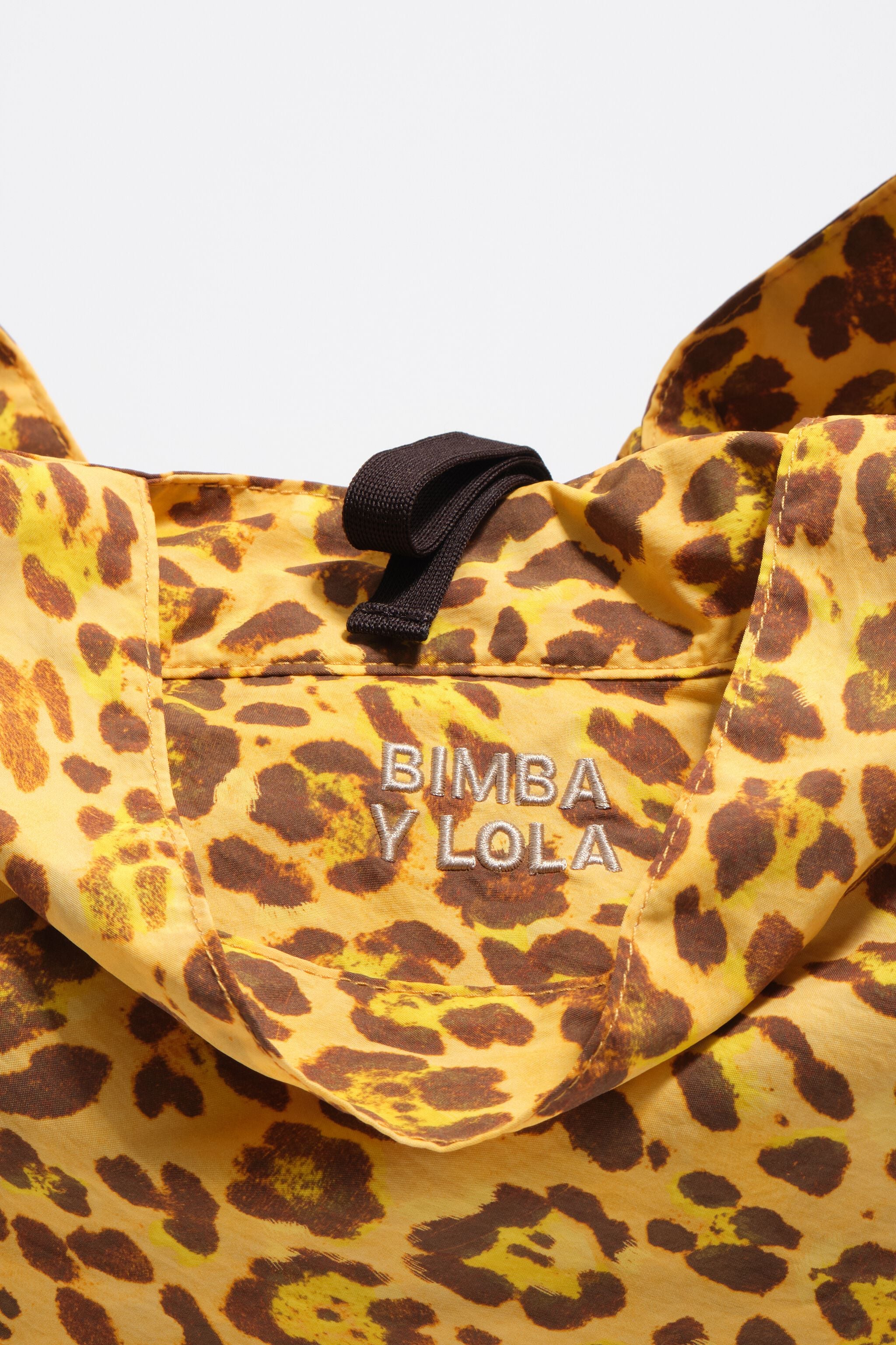 Sacola de compras de náilon com estampa de leopardo amarela