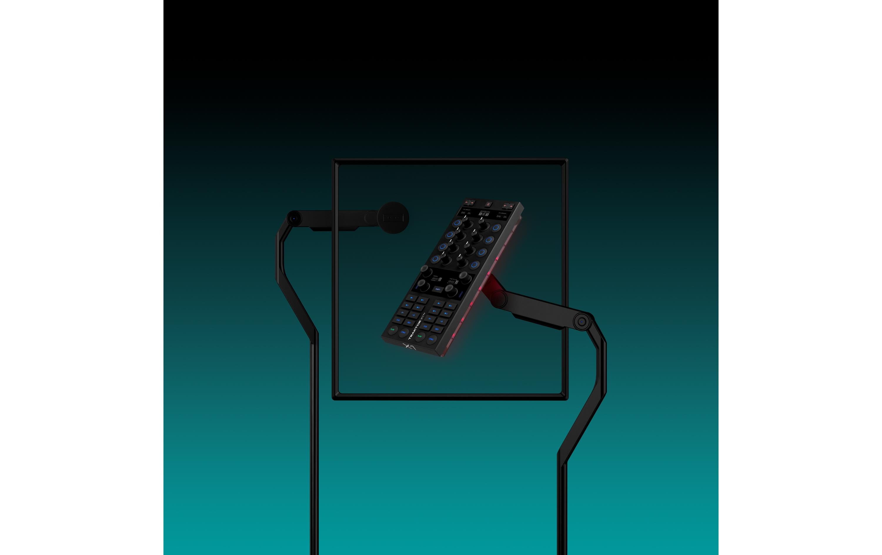DJ-Controller Traktor X1 – MK3<br>Kompakter, flexibler und modularer DJ-Controller