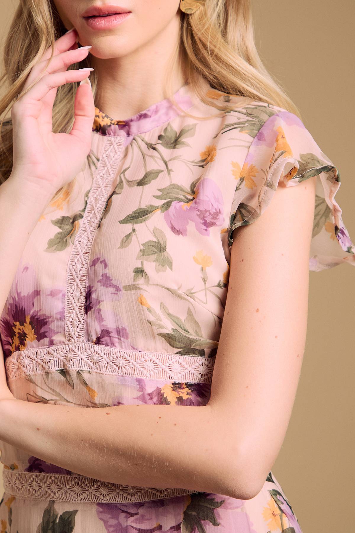 Oasis Robe en Mousseline à Imprimé Floral avec Inserts en Dentelle