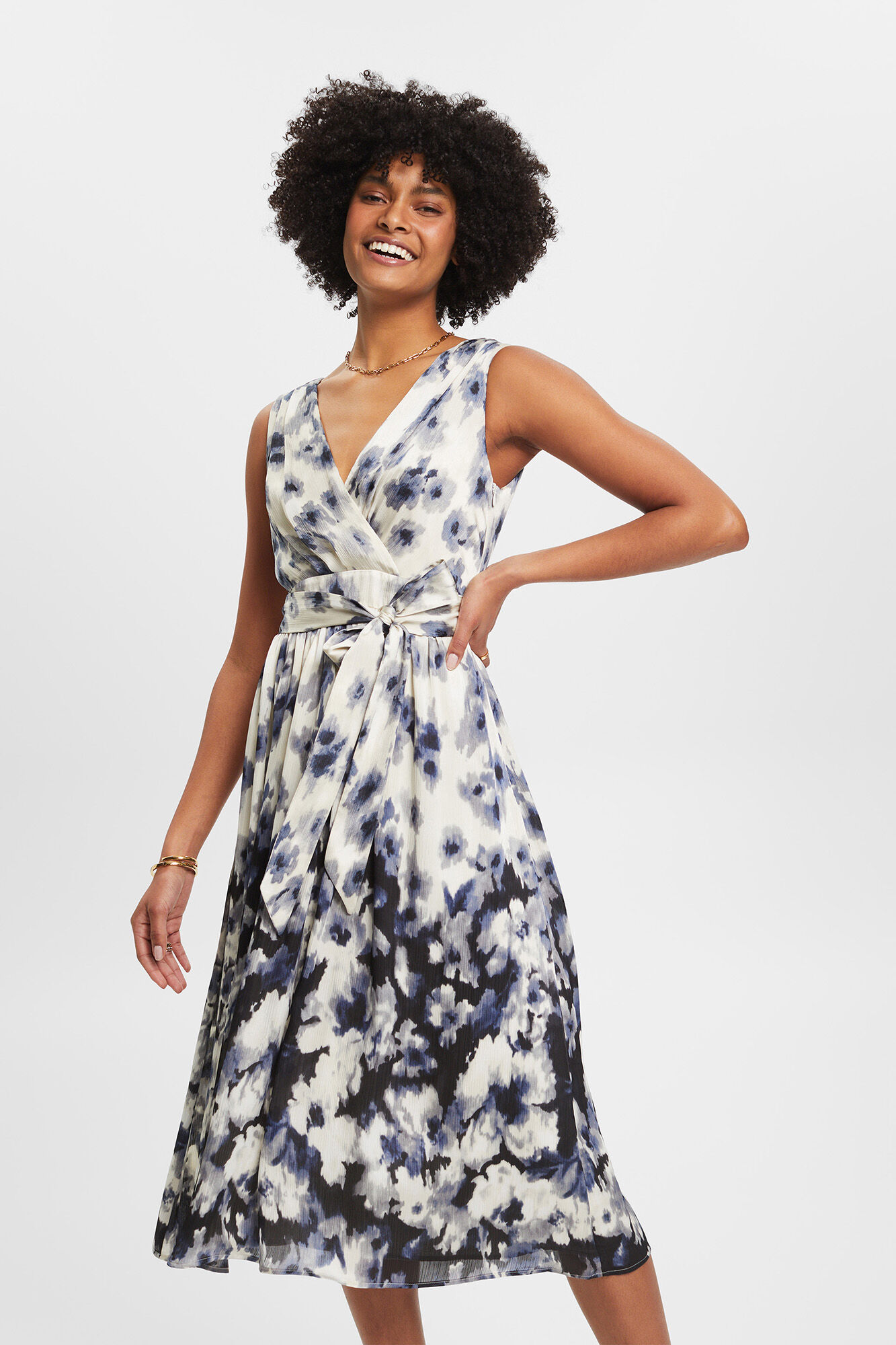 Vestido midi com estampa floral - Estampa cinza