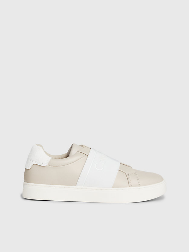 Sapatos de couro sem cadarço
