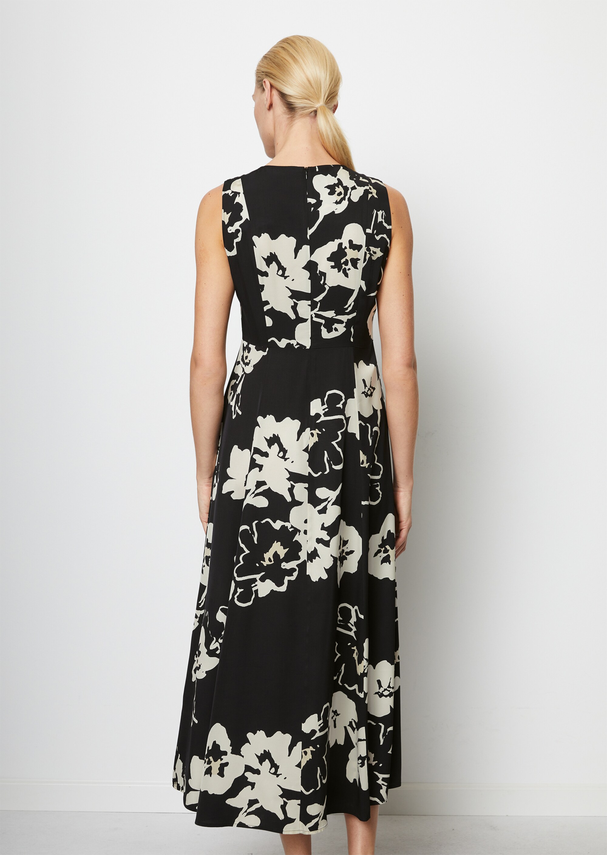 Ärmelloses Kleid fittedaus LENZING™ ECOVERO™