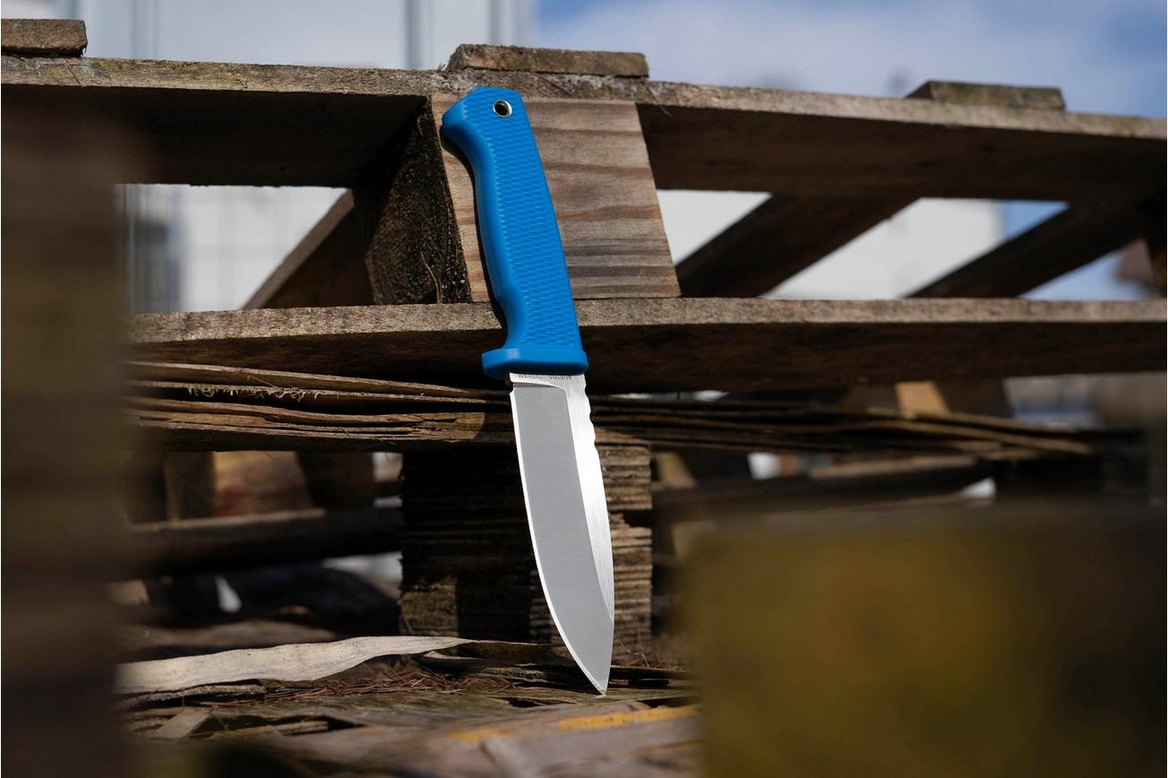Demko Knives FreeReign AUS10A Drop Point FR-10A-BLU Blue Rubber, outdoormes