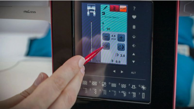 Husqvarna Viking - BRILLIANCE 75Q - Naaimachine - Kleuren-Touchscreen - 460 Steken